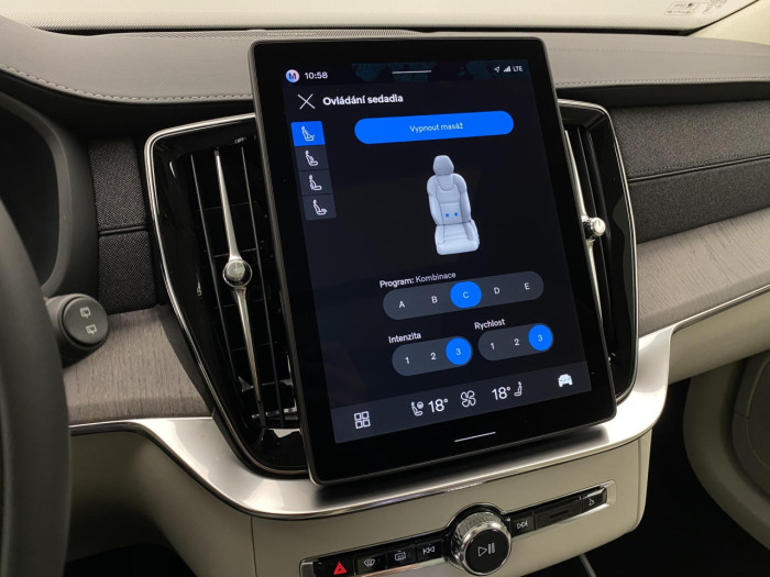 Volvo XC90 T8 AWD Plug-in DARK ULTRA na operativní leasing