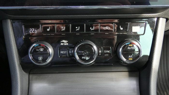 Škoda Superb Combi 1.5 TSI DSG Style na operativní leasing