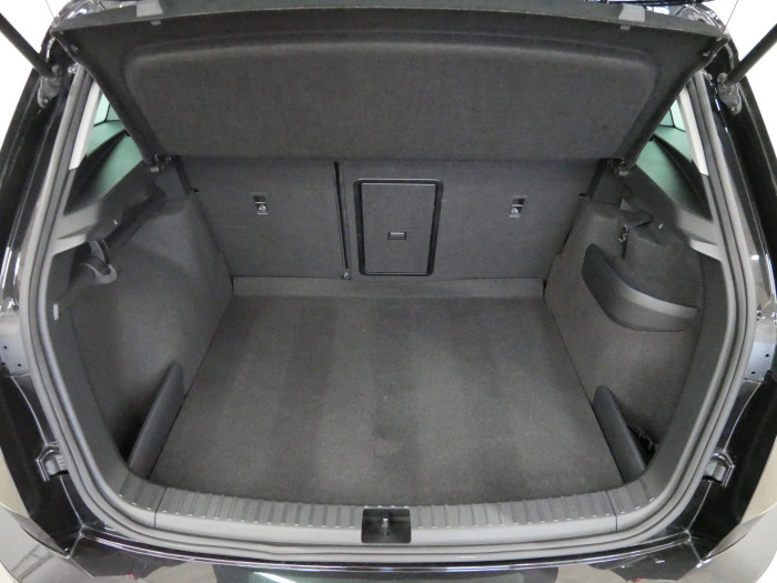 Škoda Karoq 2.0 TDI 85 kW DSG  Ambition na operativní leasing