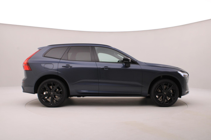 Volvo XC60 B5 AWD AUT ULTRA BLACK EDITION 2.0 Edition na operativní leasing
