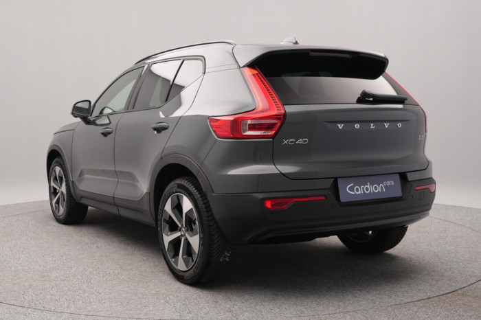 Volvo XC40 B3 AUT DARK PLUS na operativní leasing