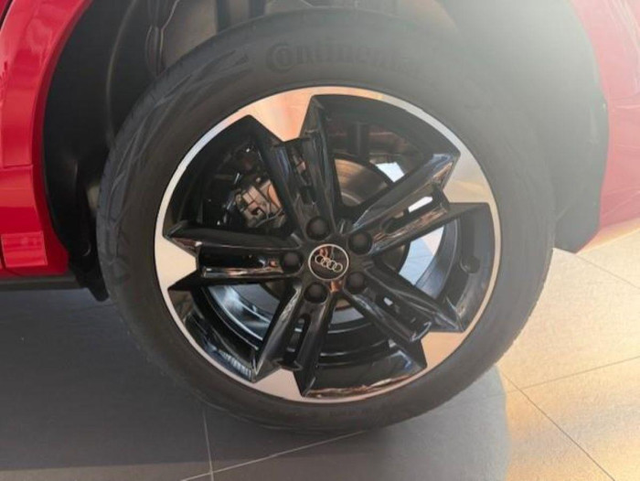 Audi Q2 Sline 35 TFSI Stronic na operativní leasing