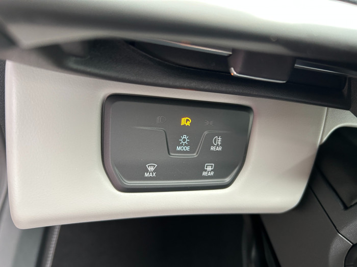 77kWh prodloužený dojezd 210kW na operativní leasing