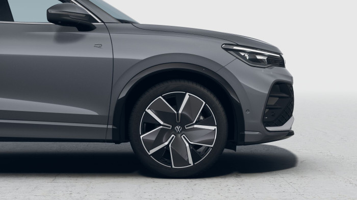 Volkswagen Tiguan R-Line People 200 kW eHybrid na operativní leasing
