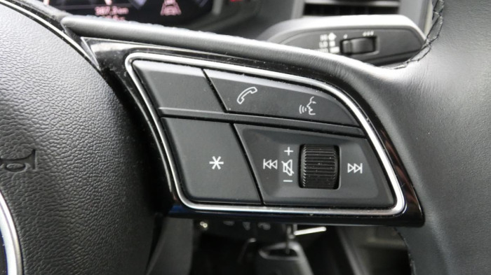 Audi A1 2.0 40 TFSI S line Sportback na operativní leasing