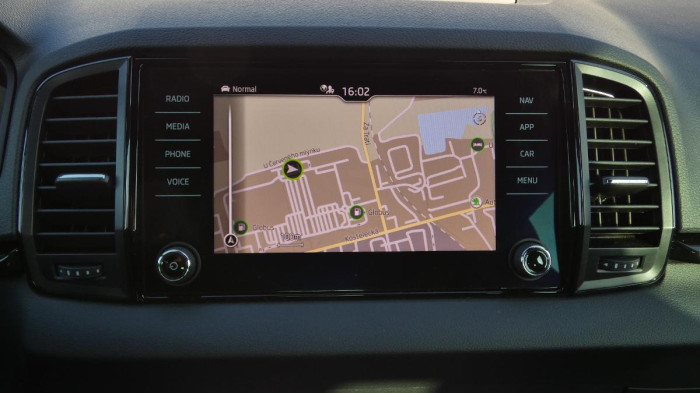 Škoda Karoq 1,5 TSI Sportline na operativní leasing