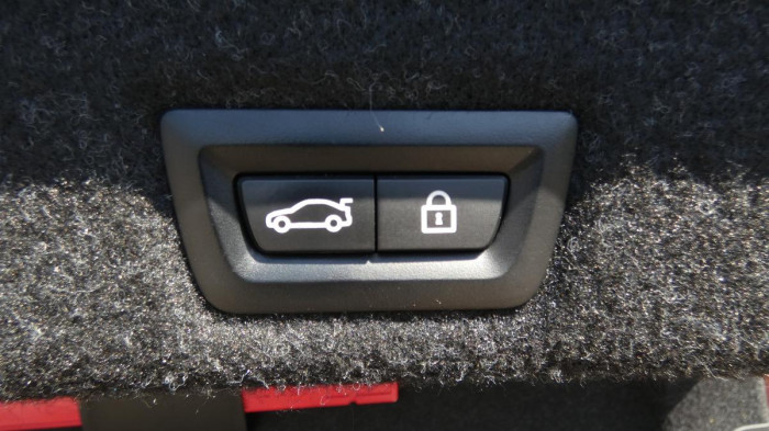 BMW Řada 5 540i xDrive M Sport na operativní leasing