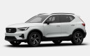 Volvo XC40 B4 AUT DARK PLUS na operativní leasing