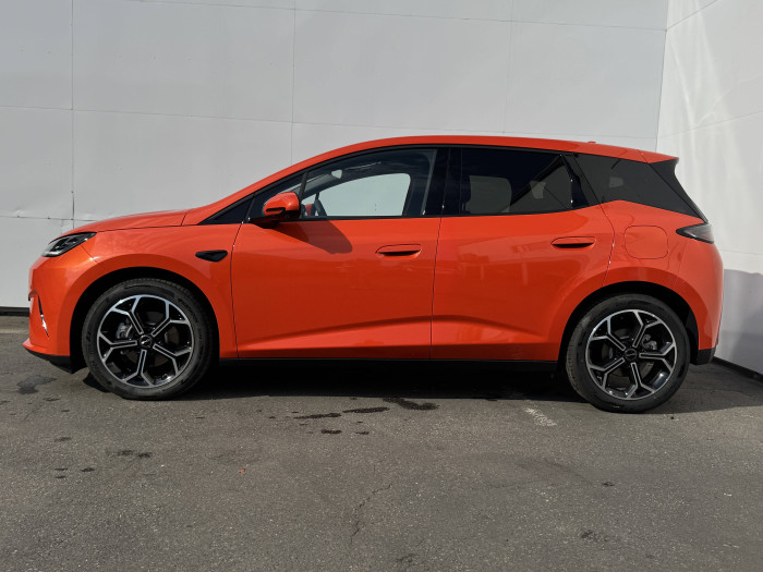 BYD DOLPHIN G DM-i Comfort  1,5 / 156kW na operativní leasing