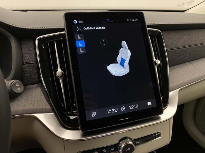 Volvo XC90 T8 AWD Plug-in BRIGHT PLUS 7m na operativní leasing
