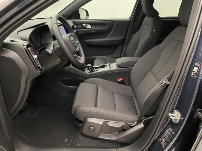 Volvo EX40 SINGLE MOTOR EXTENDED PLUS na operativní leasing