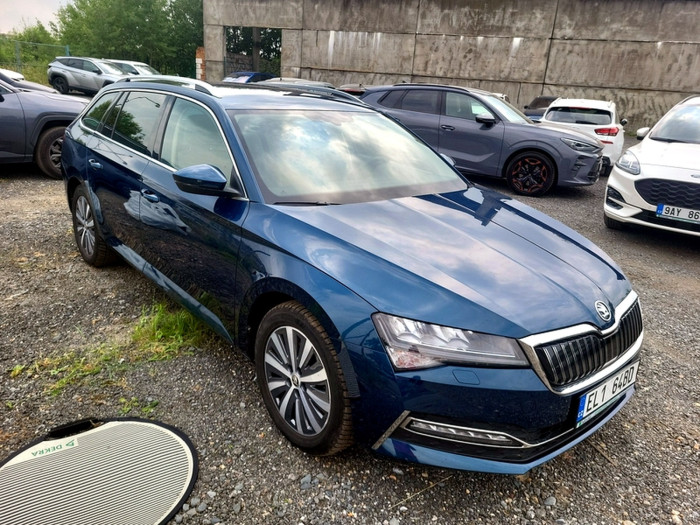 Škoda Superb Combi Style 1.4 PHEV160 kW DSG na operativní leasing