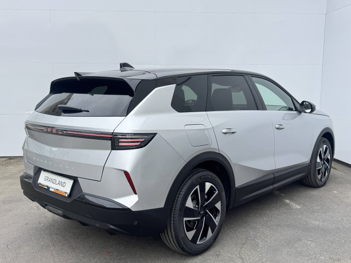 Opel Grandland GS Hybrid TURBO eDCT6 1.2 TURBO / 107kW na operativní leasing