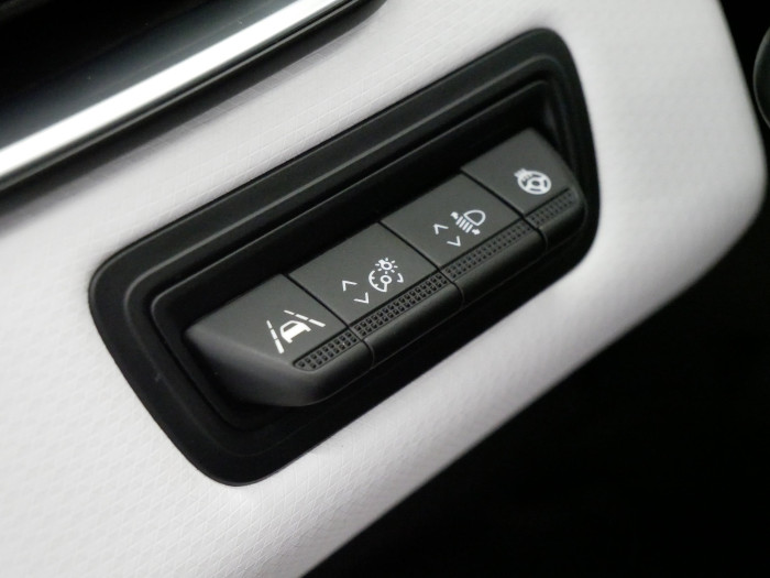 Renault Clio 1.6 E-Tech 69 kW na operativní leasing