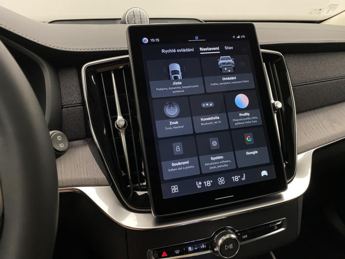 Volvo XC90 T8 AWD Plug-in BRIGHT ULTRA na operativní leasing