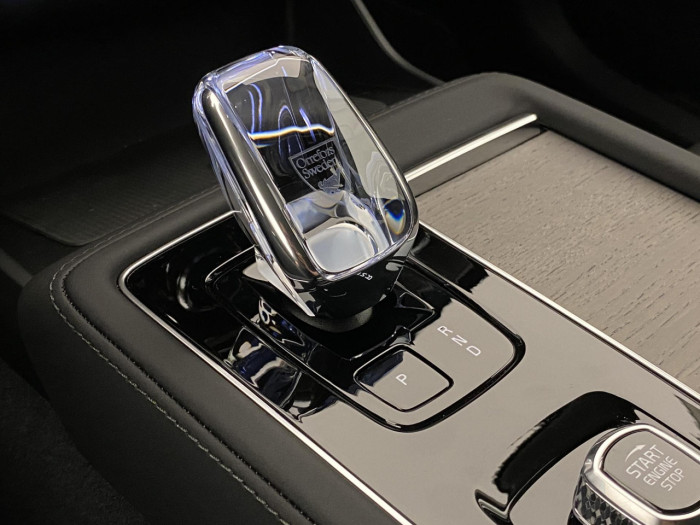 Volvo XC90 T8 AWD RECHARGE DARK PLUS 7m na operativní leasing