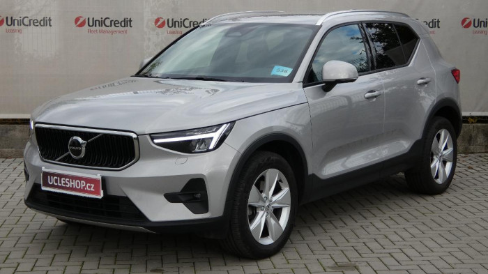Volvo XC40 B4 FWD Core DCT na operativní leasing