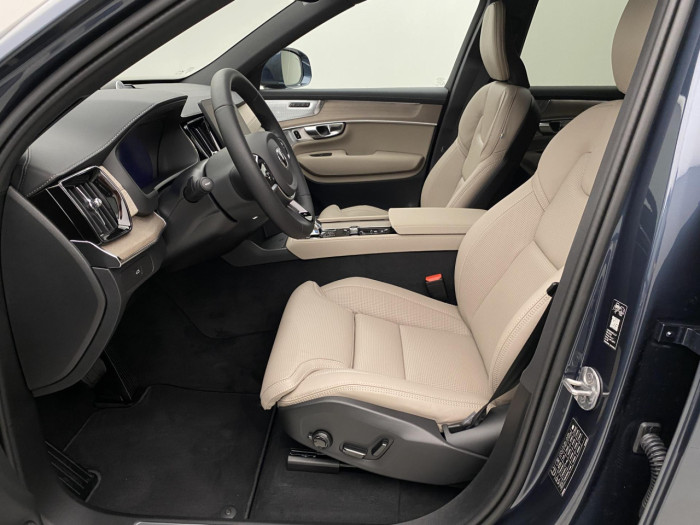 Volvo XC90 B5 AWD AUT BRIGHT PLUS na operativní leasing