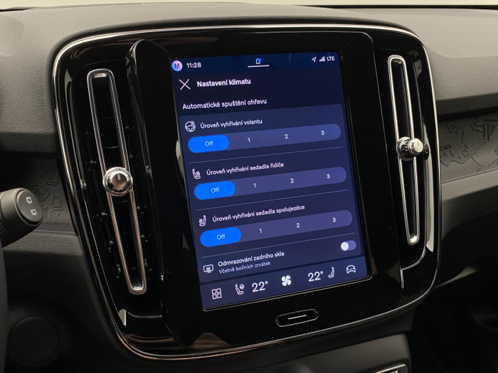 Volvo EX40 SINGLE MOTOR ELETRIC PLUS na operativní leasing