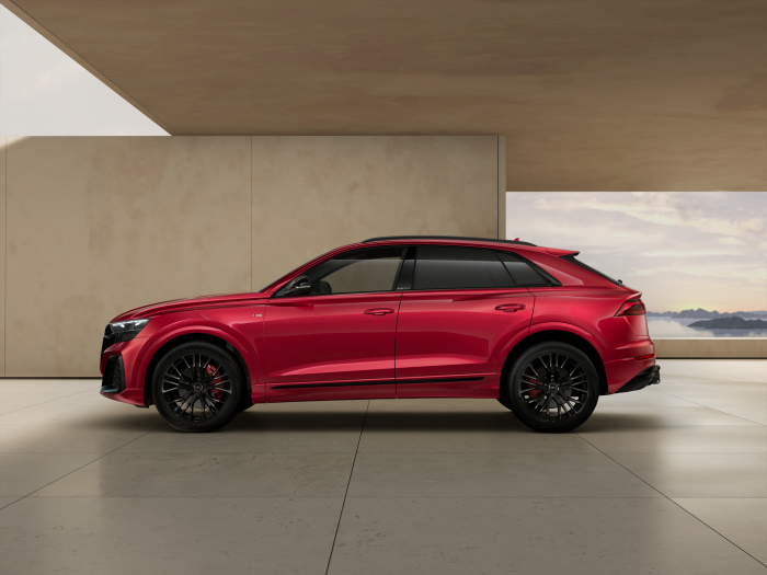 Audi Q8 SUV TDI 210kW quattro na operativní leasing