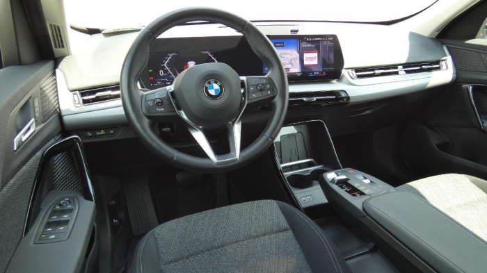 BMW X1 sDrive 18i na operativní leasing