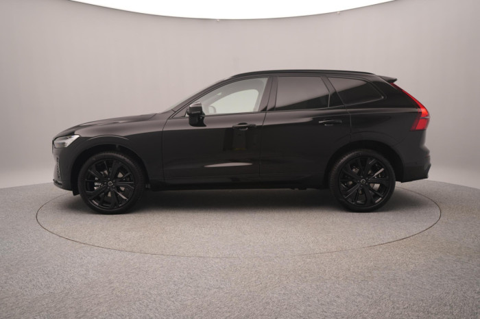 Volvo XC60 B5 AWD AUT PLUS BLACK EDITION na operativní leasing