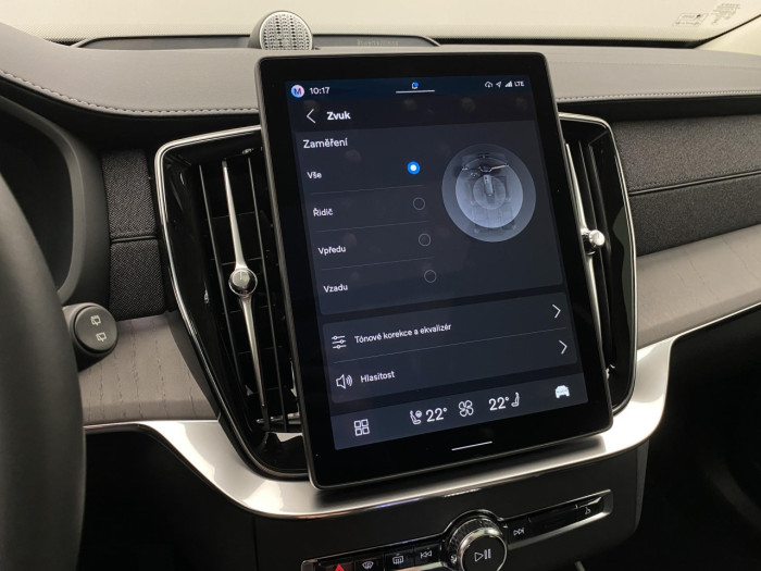 Volvo XC90 T8 AWD Plug-in DARK PLUS 7m na operativní leasing