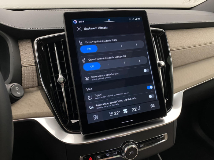 Volvo XC90 T8 AWD Plug-in BRIGHT PLUS 7m na operativní leasing