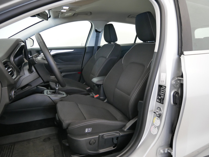 Ford Focus 1.5 TDCI 88 kW Titanium na operativní leasing