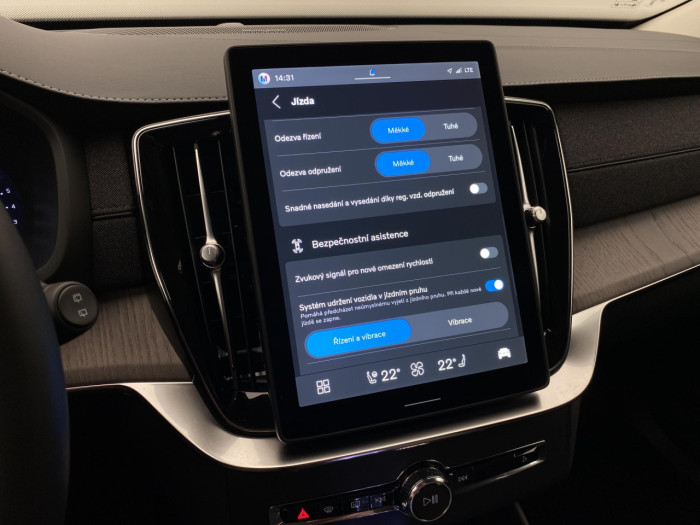 Volvo XC90 B5 AWD AUT BRIGHT PLUS na operativní leasing