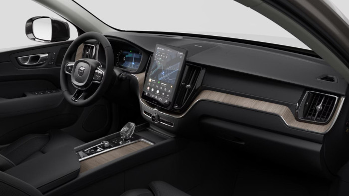 Volvo XC60 B5 AWD AUT DARK ULTRA na operativní leasing
