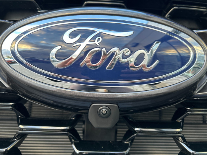 Ford WILDTRAK 2.3 Hybrid PHEV 205kW na operativní leasing