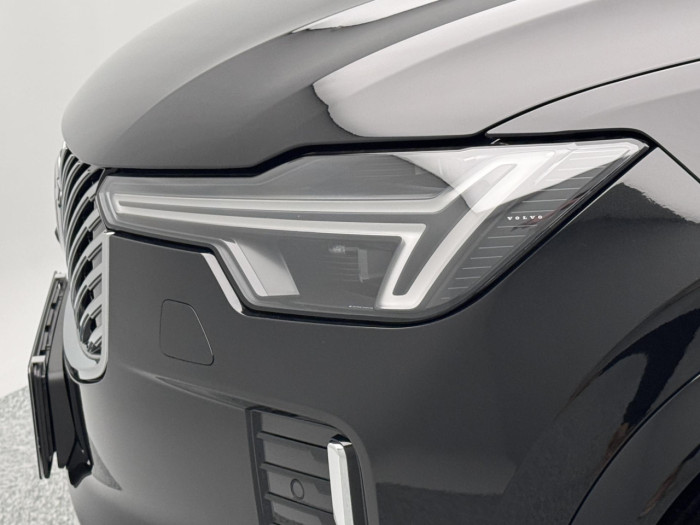 Volvo XC90 T8 AWD Plug-in BRIGHT PLUS 7m na operativní leasing