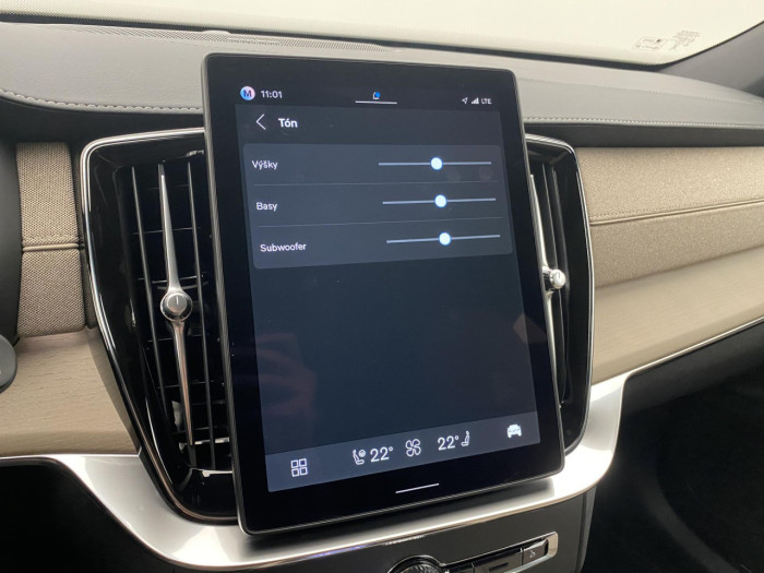 Volvo XC90 T8 AWD Plug-in BRIGHT PLUS 7m na operativní leasing