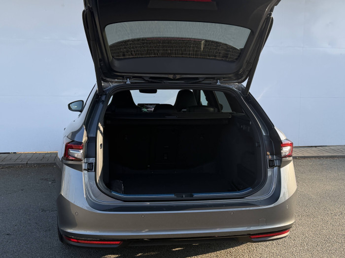 Škoda Superb Combi Sportline DSG 2,0TDI / 110kW na operativní leasing