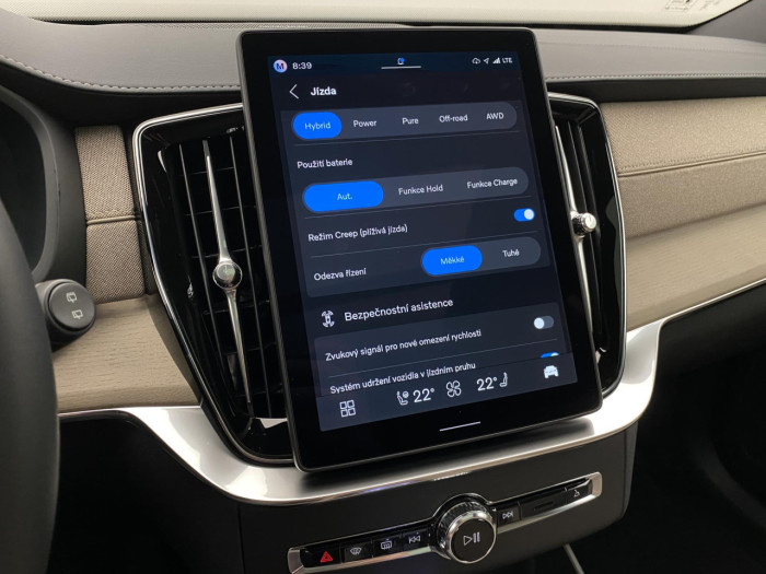 Volvo XC90 T8 AWD Plug-in BRIGHT PLUS 7m na operativní leasing