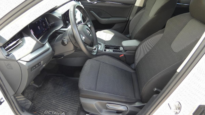 Škoda Octavia Combi 2,0 TDI Ambition na operativní leasing