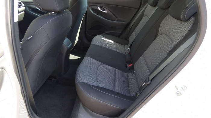 Hyundai i30 Kombi 1.5 T-GDI mHEV Family Co na operativní leasing