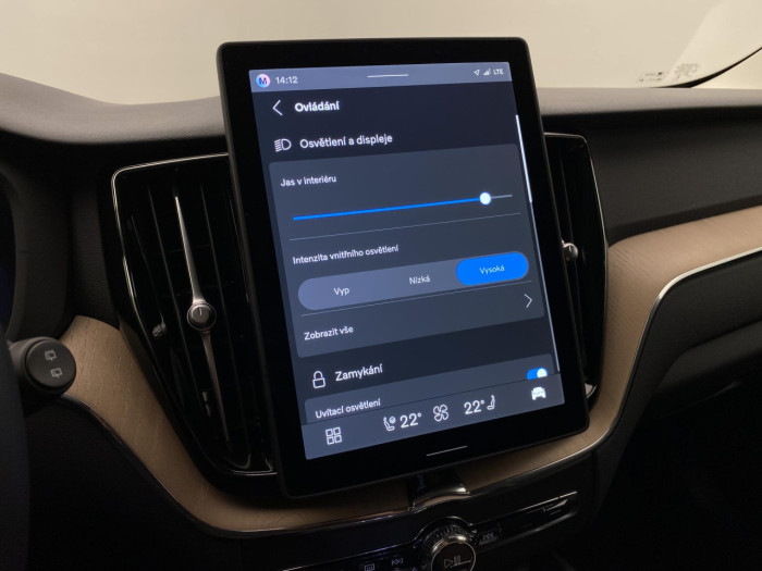 Volvo XC60 T6 AWD AUT BRIGHT PLUS na operativní leasing