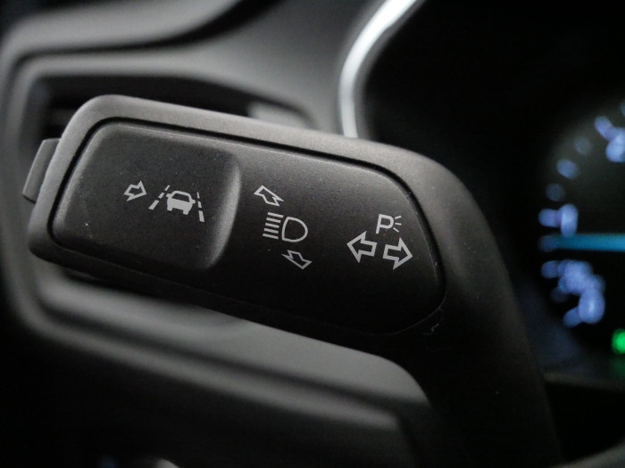 Ford Focus 1.5 TDCI 88 kW Titanium na operativní leasing