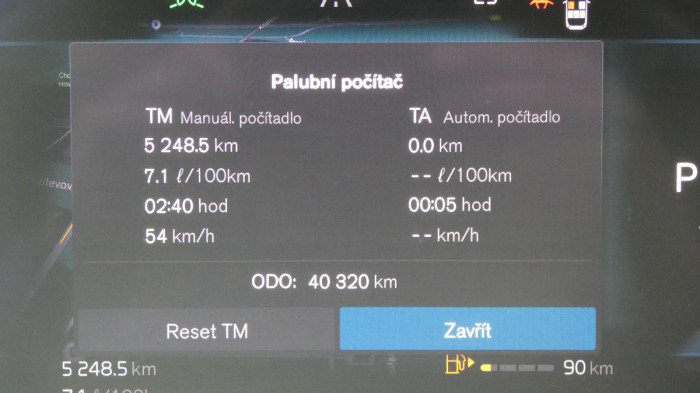 Volvo XC40 B4 AWD mHEV Plus Dark aut. na operativní leasing