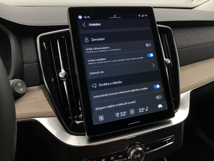 Volvo XC90 T8 AWD RECHARGE DARK PLUS 7m na operativní leasing