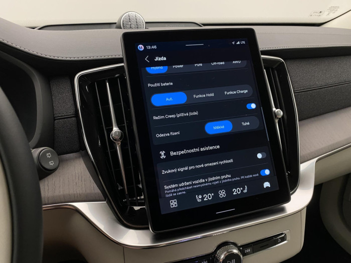 Volvo XC90 T8 AWD Plug-in BRIGHT PLUS 7m na operativní leasing