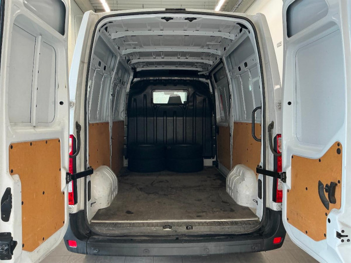 Renault Master 2.3 dCi 180k En L2H2P3 COOL na operativní leasing