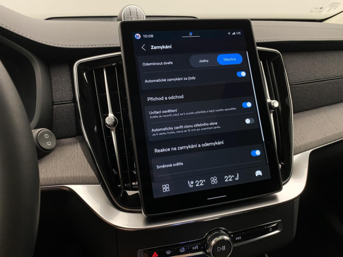 Volvo XC90 T8 AWD Plug-in BRIGHT ULTRA na operativní leasing