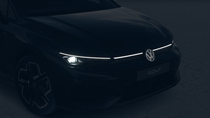 Volkswagen Golf R-Line People 1,5 eTSI 7DSG mHEV na operativní leasing