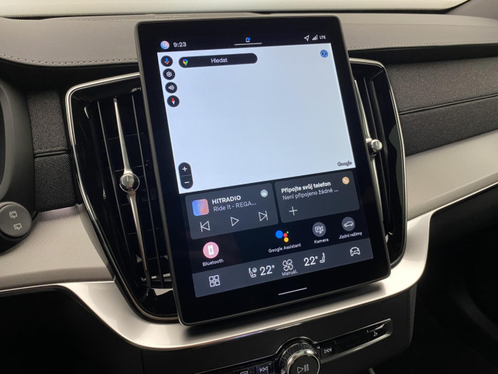 Volvo XC90 B5 AWD BLACK EDITION PLUS 7 na operativní leasing