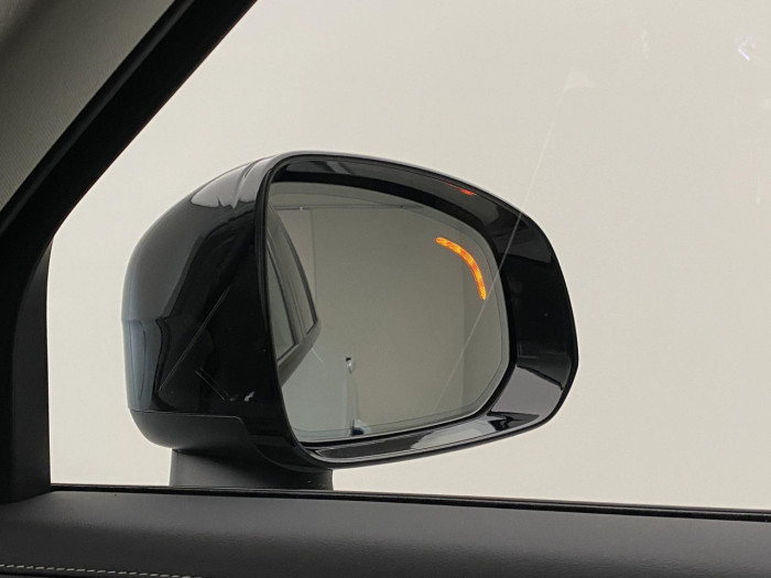 Volvo XC90 B5 AWD AUT DARK PLUS 7míst na operativní leasing