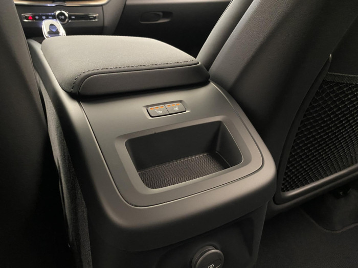 Volvo XC60 T6 AWD AUT BRIGHT PLUS na operativní leasing