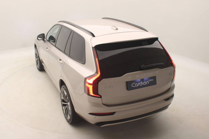 Volvo XC90 T8 AWD Plug-in DARK PLUS 7m na operativní leasing